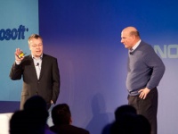 Nokia и Microsoft подружатся не раньше апреля