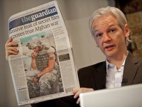 WikiLeaks и Guardian грызутся из-за утечки диппочты