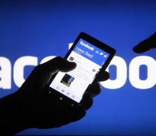 Facebook запустил функцию определения постов, связанных с фабрикой троллей РФ