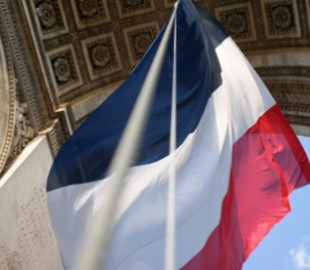 У Франції блокували фейковий сайт із «запрошенням» на війну в Україні