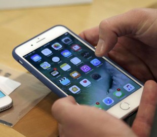 Может ли Apple заблокировать все iPhone на Земле?