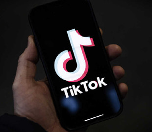 TikTok заблокував в Україні канали Шарія, Панченко і Дубінського