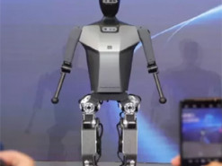 У Китаї представили робота-гуманоїда, який вправно бігає